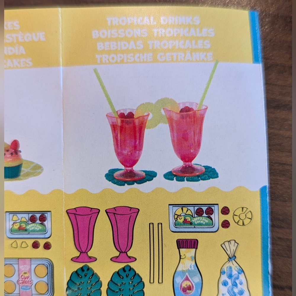 Miniverse Birthday Tropical Drinks